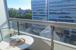 Möbliertes Apartment belg. Viertel mit grossem Balkon am Grüngürtel – Kreutzerstrasse 4, 50672 Neustadt/Nord, Köln – Vorschaubild 2
