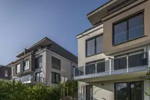 Jung von Haus | PROVISIONSFREI: EINZIGARTIGE ARCHITEKTUR TRIFFT GRANDIOSE AUSSICHT – Wiesbaden – Vorschaubild 2
