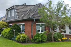 Geräumiges EFH mit sep. Einliegerwohnung, Garage, Werkstattraum und Nebengebäude