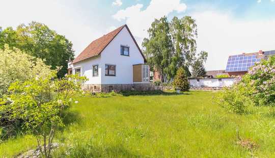 Bild von Ideal für Familien: Solides Einfamilienhaus mit riesigem Garten in Misburg-Nord