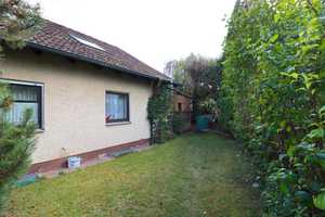 Geräumiges Zweifamilienhaus mit gemütlichem Garten und Garage – Ansbach (Kreis) – Vorschaubild 2