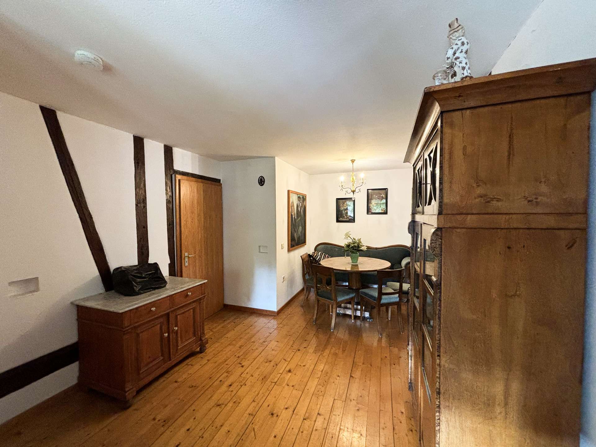 Immobilie in Hamm (Sieg) - *PREISREDUZIERT* Charmantes Einfamilienhaus mit 3 Garagen in zentraler Wohnlage von Hamm / Sieg! - Bild 8