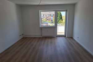 Helle 2,5 Zimmerwohnung mit Balkon in Neumünster - Einfeld – Professor-Graf-Straße 17, 24536 Einfeld, Neumünster – Vorschaubild 1