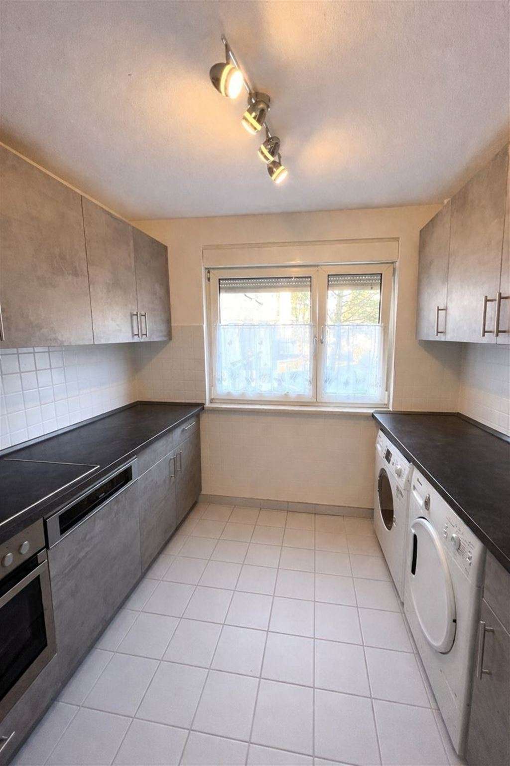 Immobilie in Ulm - Lichtdurchflutete 4-Zimmer-Stadtwohnung in ruhiger Lage – Ulm Mitte, mit Erbbaurecht - Bild 4