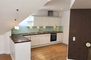 Galerie-Wohnung mit viel Platz im grünen Hamburg-Wellingsbüttel – Pfeilshofer Weg 29, 22391 Wellingsbüttel, Hamburg – Vorschaubild 8
