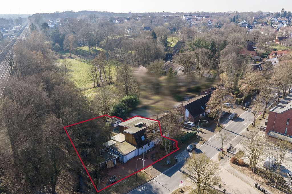 Immobilie in Ritterhude - Ritterhude// Modernisiertes Einfamilienhaus mit Pool, Bachlauf und 755 m² Grundstück - Bild 1