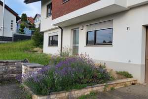 Erstbezug nach Sanierung mit Terrasse, EBK, Stellplatz:  ruhige 2,5-Zi.-EG-Wohn.; Provisionsfrei! – Die vollständige Adresse der Immobilie erhältst du vom Anbieter., 72770 Bronnweiler, Reutlingen – Vorschaubild 2