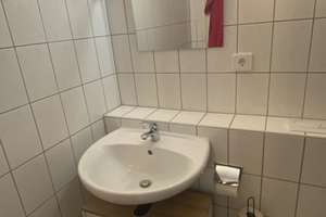 Modernisierte, vollmöblierte 1-Zimmer-Wohnung mit Balkon und EBK – Die vollständige Adresse der Immobilie erhältst du vom Anbieter., 70195 Botnang-Ost, Stuttgart – Vorschaubild 6