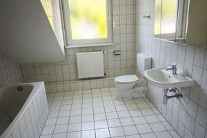 Erstbezug nach Renovierung: Helle 2-Zimmer-Wohnung mit EBK in Elberfeld (Ideal für WG & Paare)! – Viehhofstraße 55, 42117 Elberfeld West, Wuppertal – Vorschaubild 4