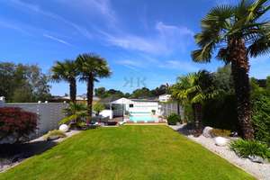 Lebensqualität pur: Traumhaus mit  Gartenparadies, Pool und unverbaubarem Weitblick. – Die vollständige Adresse der Immobilie erhältst du vom Anbieter., 46539 Dinslaken – Vorschaubild 3