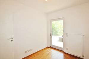 "Exklusive Premiumlage in Passau"
Großzügige Villa mit reichlich Platz, viel Privatsphäre und traum – Die vollständige Adresse der Immobilie erhältst du vom Anbieter., 94034 Hacklberg, Passau – Vorschaubild 50