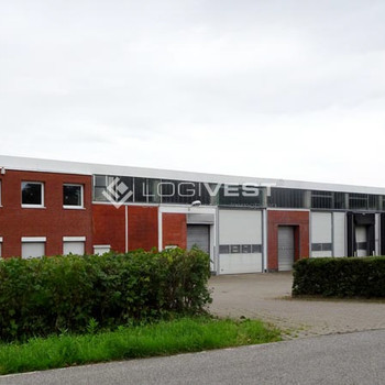 Gewerbehalle mit Büro auf großem Grundstück nahe der A9 zum Kauf!