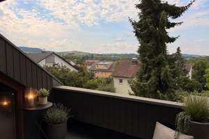 *Charmante 4-Zimmer-Dachgeschosswohnung mit Dachterrasse, Balkon und zusätzlichem Bühnenbereich* – Auerbachstraße 10, 74074 Heilbronn, Heilbronn – Vorschaubild 4