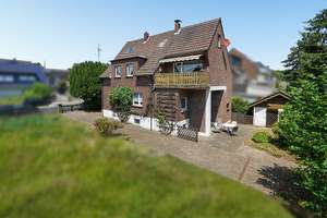 Sanierungsbedürftiges Einfamilienhaus in  Top-Lage von Schmachtendorf – Die vollständige Adresse der Immobilie erhältst du vom Anbieter., 46147 Holten, Oberhausen – Vorschaubild 2