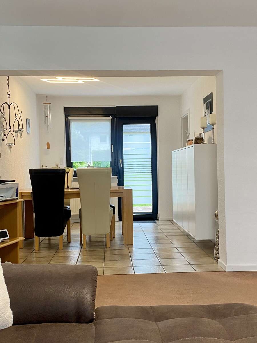 Immobilie in Reinhardshagen - Attraktives Zweifamilienhaus in Reinhardshagen - Frei nach Absprache - Bild 7