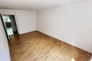 Bezugsfreie 2-Zimmer-Wohnung mit Westbalkon und Einzelgarage in Milbertshofen – Die vollständige Adresse der Immobilie erhältst du vom Anbieter., 80807 Milbertshofen, München – Vorschaubild 6
