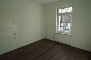 Loggia u. Balkon: neuwertige 3,5-Zimmer Porta Hausberge ZENTRAL – Hauptstraße 45, 32457 Porta Westfalica – Vorschaubild 16
