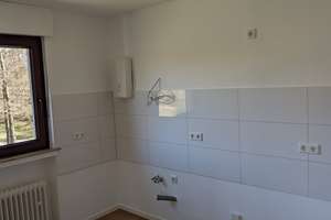 Renovierte 4-Zimmer-Wohnung mit Balkon in RS-Lüttringhausen -von privat- – Die vollständige Adresse der Immobilie erhältst du vom Anbieter., 42899 Klausen, Remscheid – Vorschaubild 8