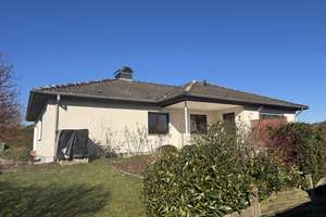 Frisch renoviert und chic - Bungalow mit Einliegerwohnung! – Die vollständige Adresse der Immobilie erhältst du vom Anbieter., 32760 Detmold – Vorschaubild 2