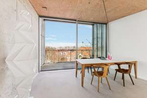 Zwei Ebenen. Klare Architektur. Wohnen über Bilk mit Blick in die Baumkronen. – Die vollständige Adresse der Immobilie erhältst du vom Anbieter., 40223 Bilk, Düsseldorf – Vorschaubild 3