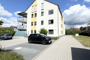 Einziehen & wohlfühlen – Wohnung mit Gartenanteil & 2 Stellplätzen in begehrter Lage von Allersberg