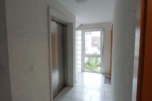 PROVISIONSFREI: Barrierearme 2-Zimmer-Wohnung im 2. OG mit Aufzug, Parkett, EBK & Alb-Blick – Die vollständige Adresse der Immobilie erhältst du vom Anbieter., 72770 Betzingen, Reutlingen – Vorschaubild 4