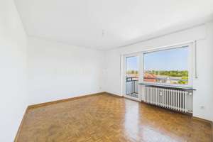 3-Zimmer-Wohnung mit Einbauküche, zwei Balkonen, Kamin und Skylineblick in Frankfurt-Oberrad – 60599 Oberrad, Frankfurt am Main – Vorschaubild 4