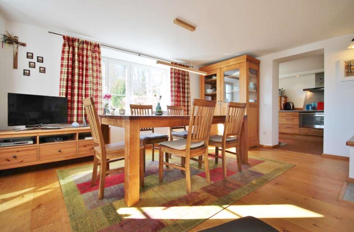 Immobilie in Freyung - Familienanwesen mit idealer Privatsphäre und traumhaftem Garten in 94078 Freyung - Bild 13