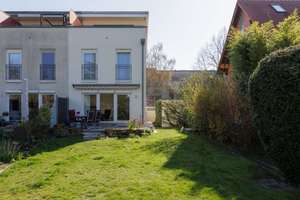 Gepflegtes Reihenendhaus mit Garage - sofort los wohnen – Die vollständige Adresse der Immobilie erhältst du vom Anbieter., 13591 Staaken, Berlin – Vorschaubild 1