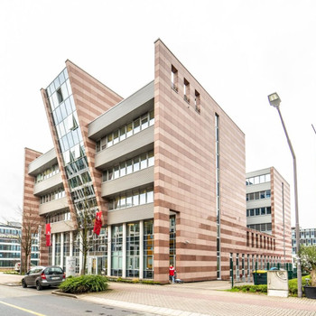 Lichtdurchflutete Büroeinheit in der Nähe von Düsseldorf