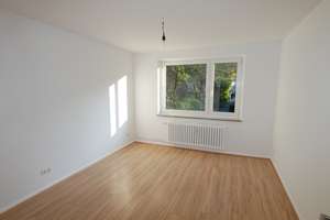 Sehr helle, ruhige 3 Zimmer Balkon-Wohnung, Nähe UKE - direkt vom Eigentümer – Henning-Wulf-Weg 16, 22529 Lokstedt, Hamburg – Vorschaubild 7