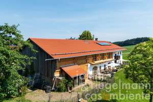 Ökologisch saniertes Bauernhaus mit 360 m² Wohnfläche, Ausbaureserve und eigenem Wald im Chiemgau – Die vollständige Adresse der Immobilie erhältst du vom Anbieter., 83547 Babensham – Vorschaubild 3