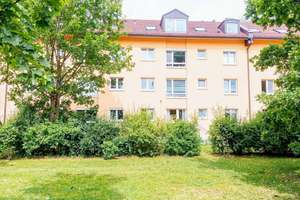 Gepflegte 3-Zimmer-Hochparterrewohnung mit Balkon, Terrasse und großem Garten-Sondernutzungsrecht
