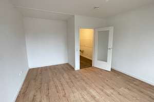 Erstbezug eines renovierten 1-Zimmer Appartements mit Balkon! – Bevenser Weg 3, 30625 Heideviertel, Hannover – Vorschaubild 2
