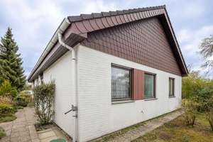 Oldenburg - Ofenerdiek | Einfamilienhaus auf großem Eckgrundstück! – Die vollständige Adresse der Immobilie erhältst du vom Anbieter., 26125 Ofenerdiek, Oldenburg (Oldenburg) – Vorschaubild 26
