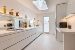 "Therese": Exquisites Penthouse mit Roofgarden – Die vollständige Adresse der Immobilie erhältst du vom Anbieter., 80333 Augustenstraße, München – Vorschaubild 9