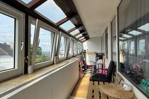 Helle 4-Zimmer-Wohnung mit Wintergarten im Herzen von Remscheid – Die vollständige Adresse der Immobilie erhältst du vom Anbieter., 42853 Mitte, Remscheid – Vorschaubild 1