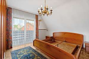 Großzügiges Zweifamilienhaus mit großem Grundstück, zwei Garagen und Blick auf die Burg Rode – Die vollständige Adresse der Immobilie erhältst du vom Anbieter., 52134 Herzogenrath – Vorschaubild 18