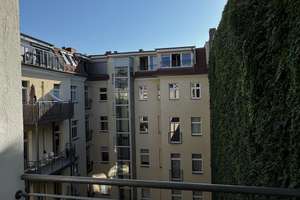 SEHR HELLE CHARMANTE 1 BIS 1,5 ZIM. MIT OFFENER EBK, ABGEZOGENE DIELEN UND BALKON IN RUHIGLAGE – Die vollständige Adresse der Immobilie erhältst du vom Anbieter., 10553 Moabit, Berlin – Vorschaubild 13