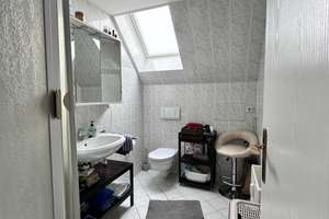 Charmante Dachgeschosswohnung mit  Holzbalken, EBK  & Weitblick über Leipzig – Triftweg 51, 4229 Marienbrunn, Leipzig – Vorschaubild 7