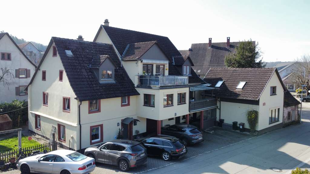 Immobilie in Kandern - Vielseitig nutzbares Ensemble mit 4 Wohneinheiten & Altbestand in Kandern (Wollbach) - Bild 0