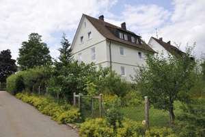 Seltenes Schindelhaus mit Charme und Ausbaupotenzial in Toplage des Freudenstädter Herrenfelds – Herrenfelder Straße 31, 72250 Freudenstadt – Vorschaubild 3