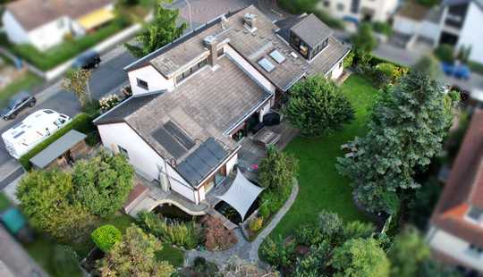 Bild von Ihr neues Zuhause ist jetzt greifbarer denn je! Exklusives Architektenhaus mit Galerie, Pool und ELW