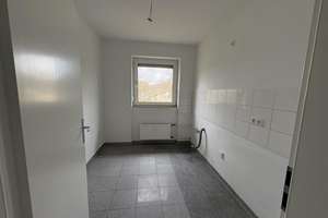 3-Zimmer-Wohnung mit Balkon in Gelsenkirchen Hassel – Linnenkampshof 11, 45896 Hassel, Gelsenkirchen – Vorschaubild 4