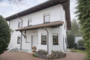Exklusive 5-Zimmer-Doppelhaushälfte in Bestlage Waldtrudering – Premiumausstattung & Sonnengarten – Die vollständige Adresse der Immobilie erhältst du vom Anbieter., 81827 Waldtrudering, München – Vorschaubild 4