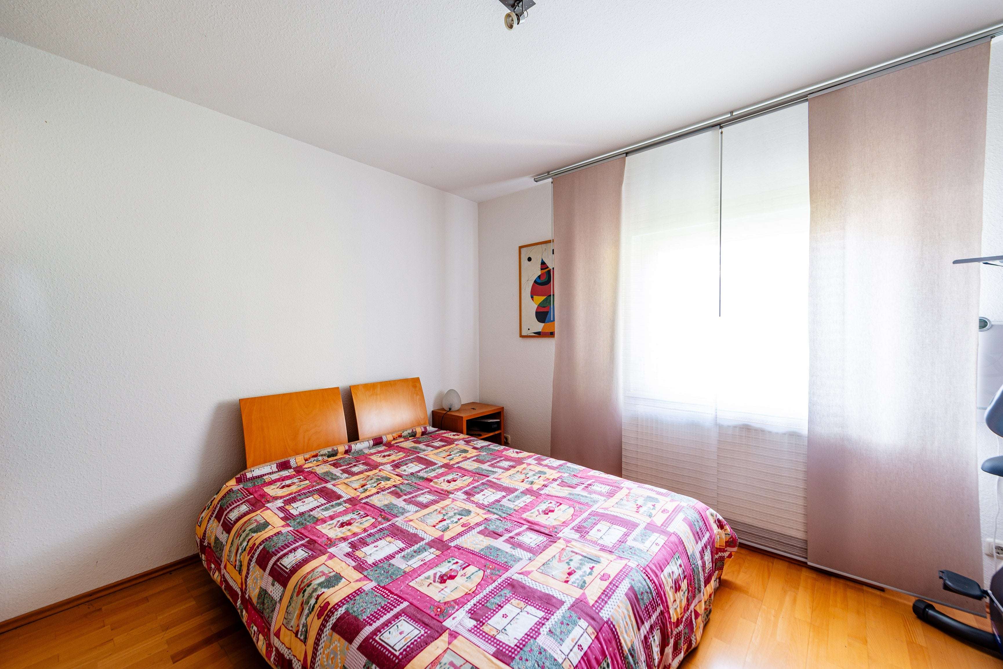 Frankfurt-Sachsenhausen/Süd: Großzügiges Ein-/Zweifamilienhaus mit Gartenidylle und zwei Garagen !, Frankfurt am Main – Bild 4