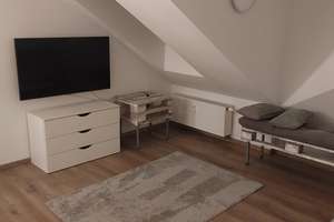 Befristet: voll möblierte 2-Zimmer Dachgeschosswohnung mit EBK, Balkon und Fahrradkellerin Wixhausen – Die vollständige Adresse der Immobilie erhältst du vom Anbieter., 64291 Wixhausen, Darmstadt – Vorschaubild 2