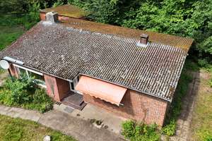 Exklusives Doppelangebot in Alleinlage – Zwei Bungalows für Naturgenießer! – Die vollständige Adresse der Immobilie erhältst du vom Anbieter., 25767 Albersdorf – Vorschaubild 1