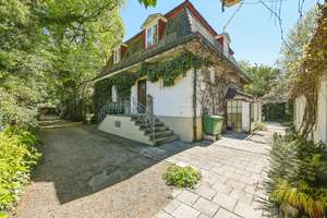 Familienjuwel in traumhafter Lage: historisches Anwesen mit weitläufigem Garten in Trudering! – Die vollständige Adresse der Immobilie erhältst du vom Anbieter., 81825 Waldtrudering, München – Vorschaubild 2