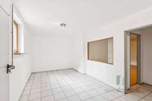 Allach: Großzügiges Reihenmittelhaus inkl. sep. Einliegerwohnung – Die vollständige Adresse der Immobilie erhältst du vom Anbieter., 80999 Untermenzing, München – Vorschaubild 12
